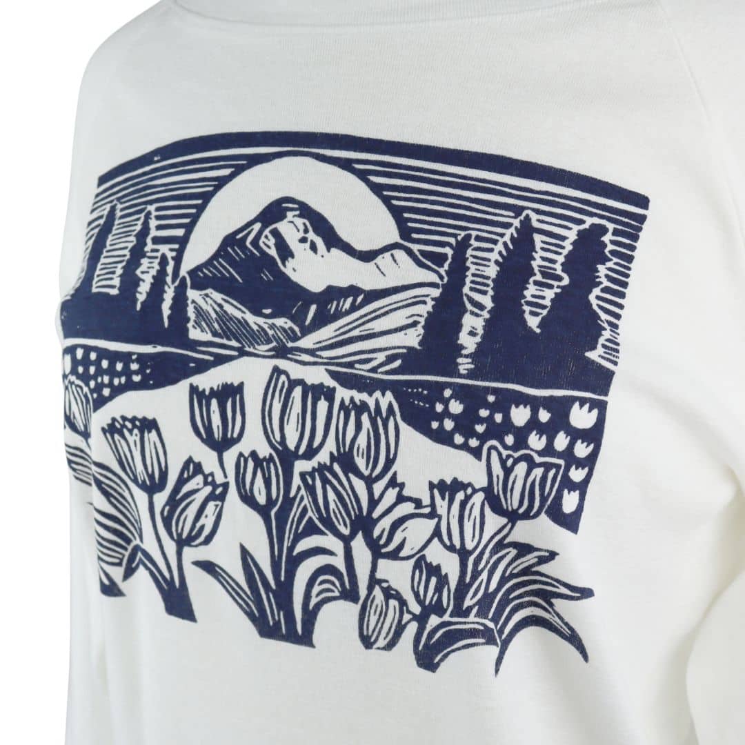 Mountain View Feminine Fit Lightweight Raglan Pullover in White