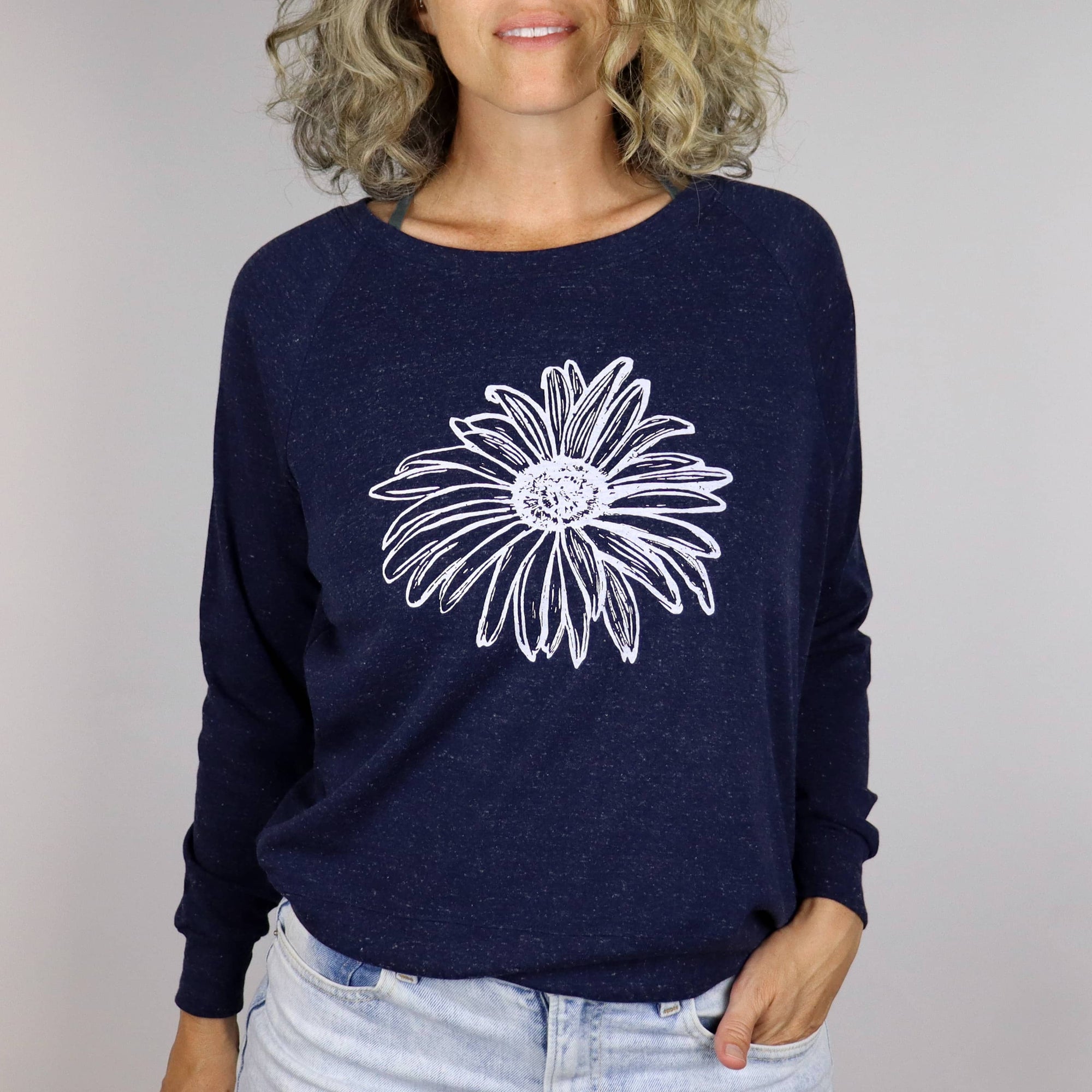 Daisy Feminine Fit Lightweight Raglan Pullover in Heather Navy