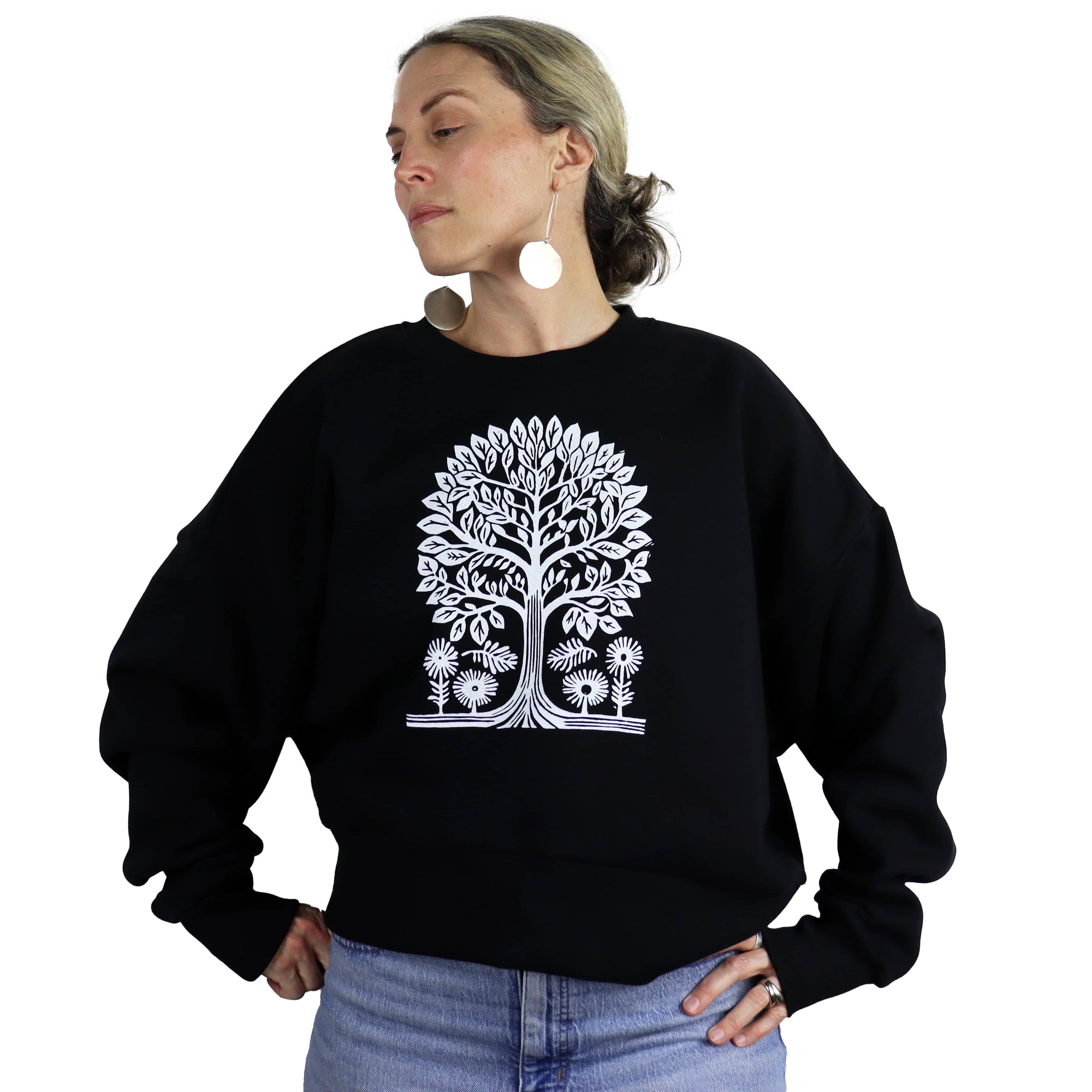 Tree Vol. 2 Feminine Heavyweight Cropped Sweatshirt in Black